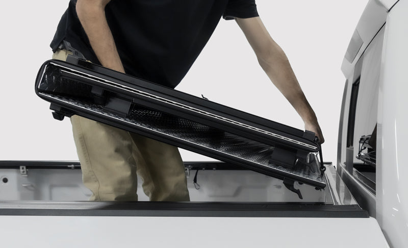Access LOMAX Tri-Fold 05-21 Nissan Frontier 5ft Bed