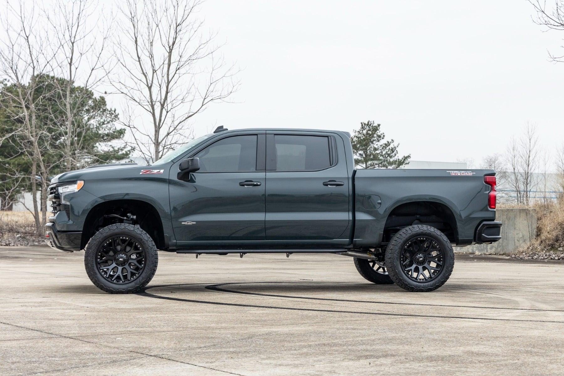 Rough Country 4 Inch Lift Kit AT4/Trailboss M1/M1 Silverado/Sierra 1500 (25-26) (2025-2026 Sierra 1500, Silverado 1500) - 110340