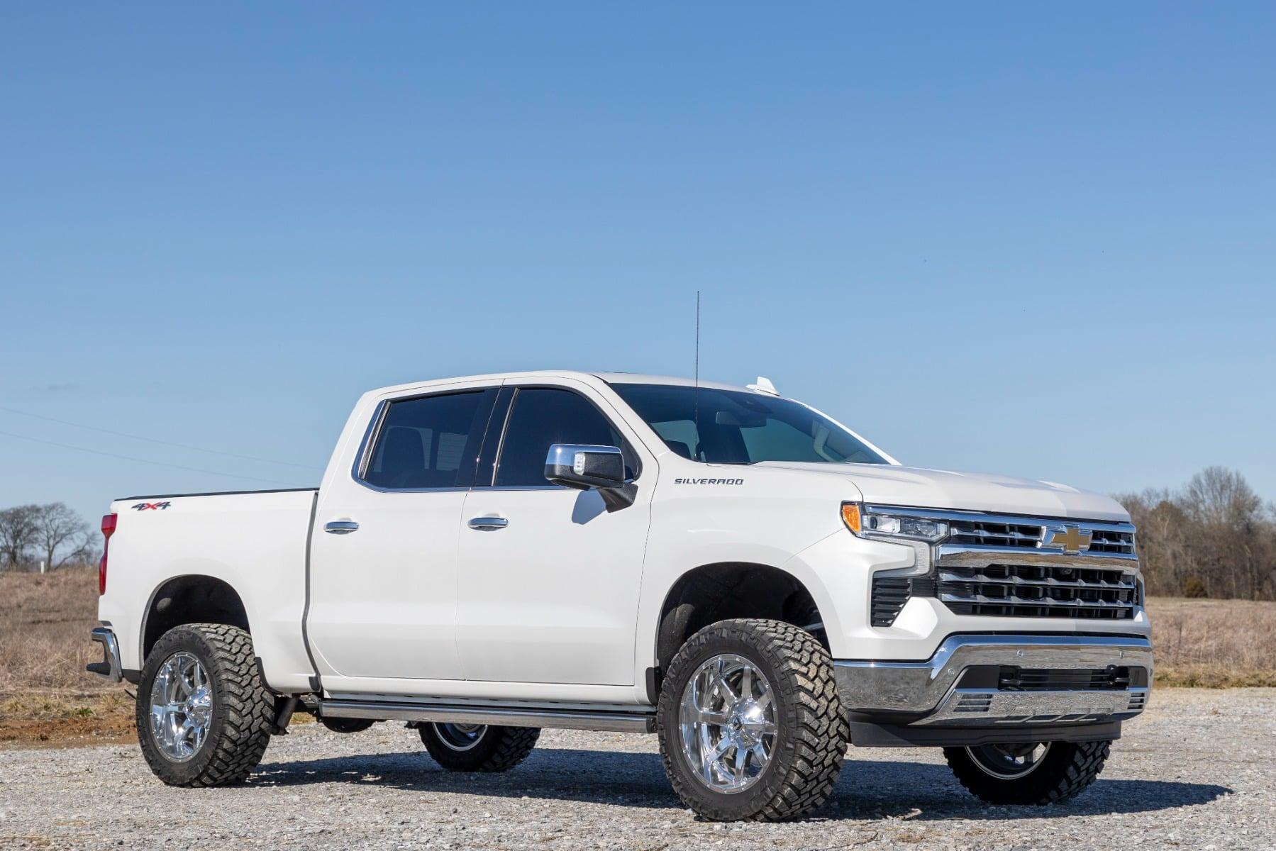 Rough Country 3.5 Inch Lift Kit N3 Struts Red Chevy Silverado 1500 2WD/4WD (2025-2026) - 110431RED