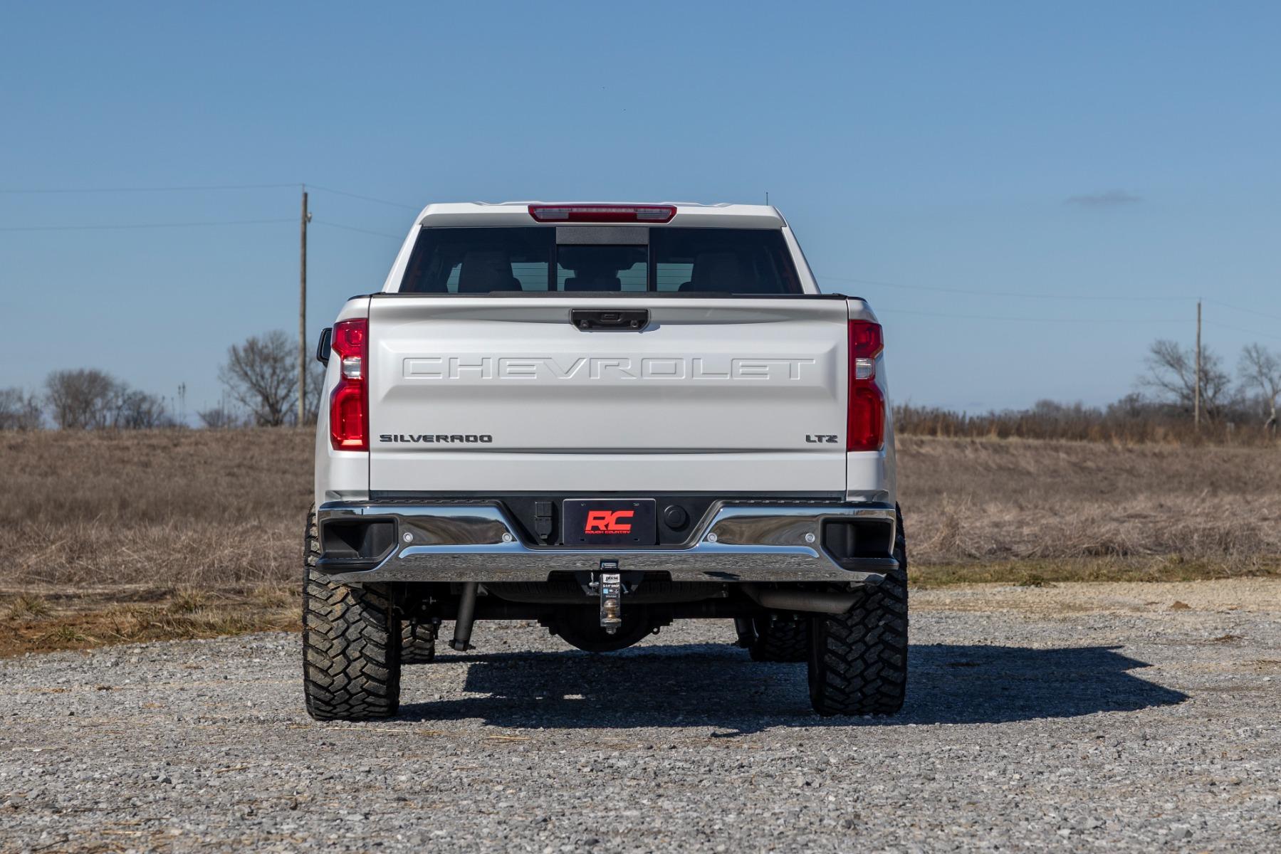 Rough Country 3.5 Inch Lift Kit N3 Struts Red Chevy Silverado 1500 2WD/4WD (2025-2026) - 110431RED