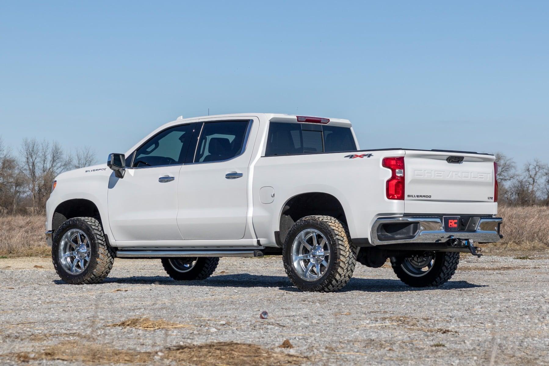 Rough Country 3.5 Inch Lift Kit N3 Struts Red Chevy Silverado 1500 2WD/4WD (2025-2026) - 110431RED