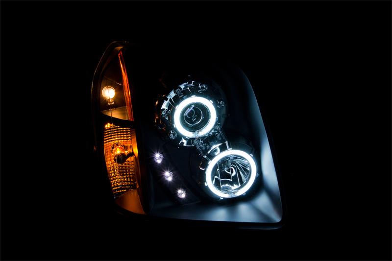 ANZO Projector Headlight Set W/Halo (2007-2014 Yukon, Yukon XL 1500, Yukon XL 2500) - 111148