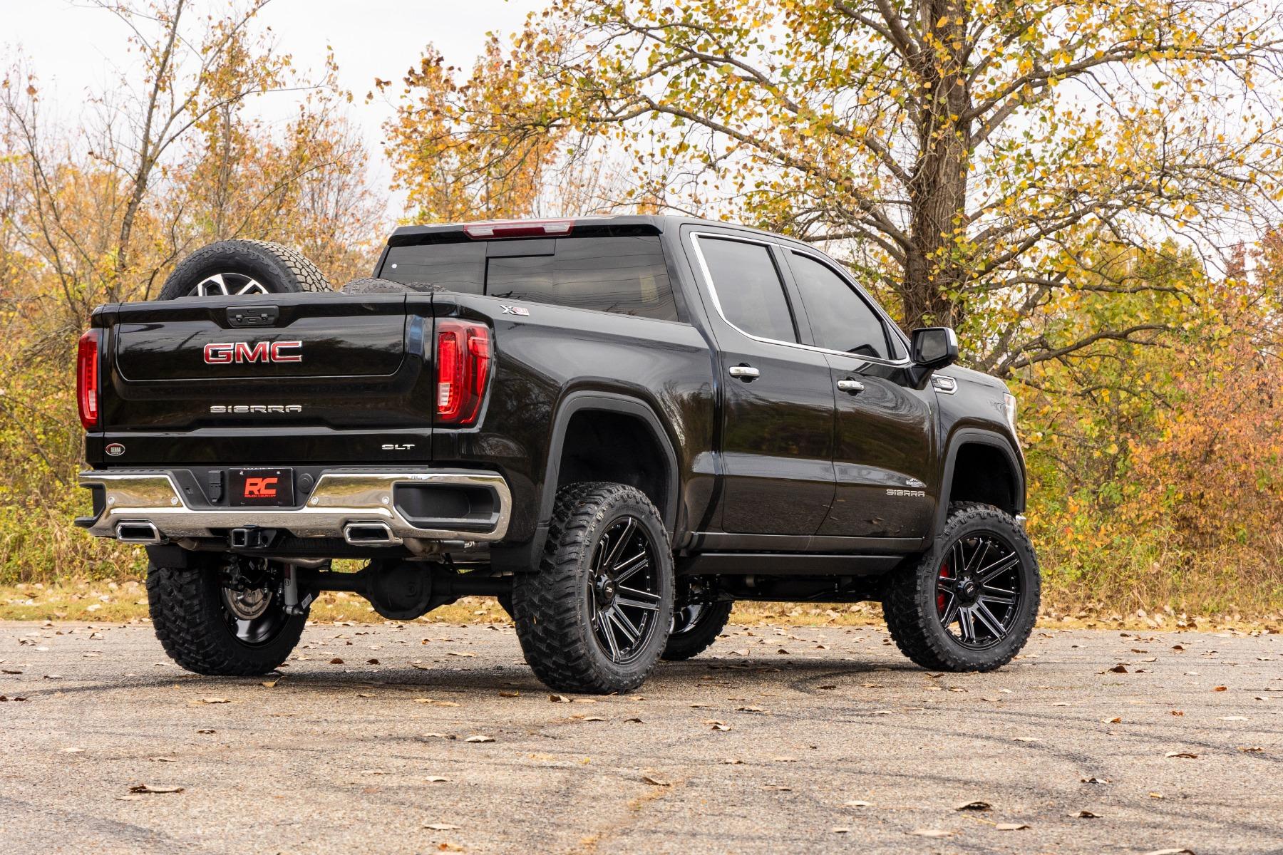 Rough Country 6 Inch Lift Kit Vertex GMC Sierra 1500 2WD (2025-2026) (2025-2026 Sierra 1500) - 111350