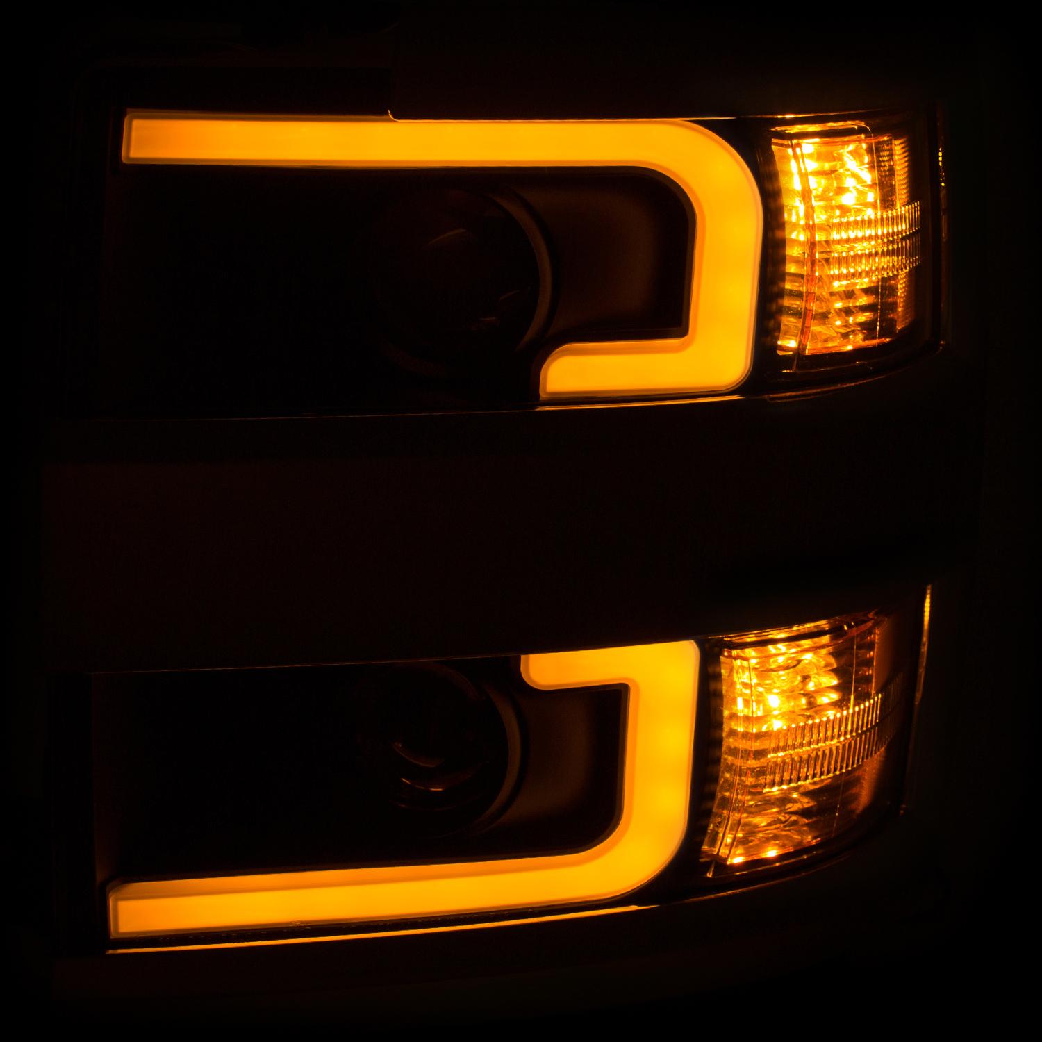 ANZO Projector Headlight Set (2015-2017 Silverado 2500 HD, Silverado 3500 HD) - 111365