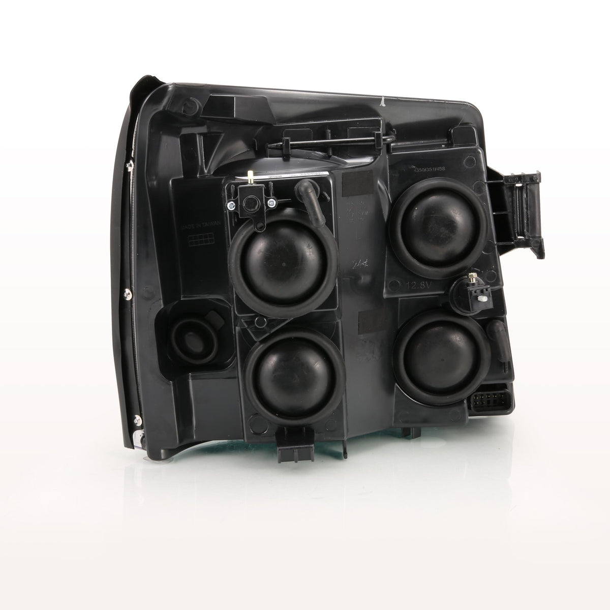 ANZO Crystal Headlights (2003-2006 Escalade) - 111423