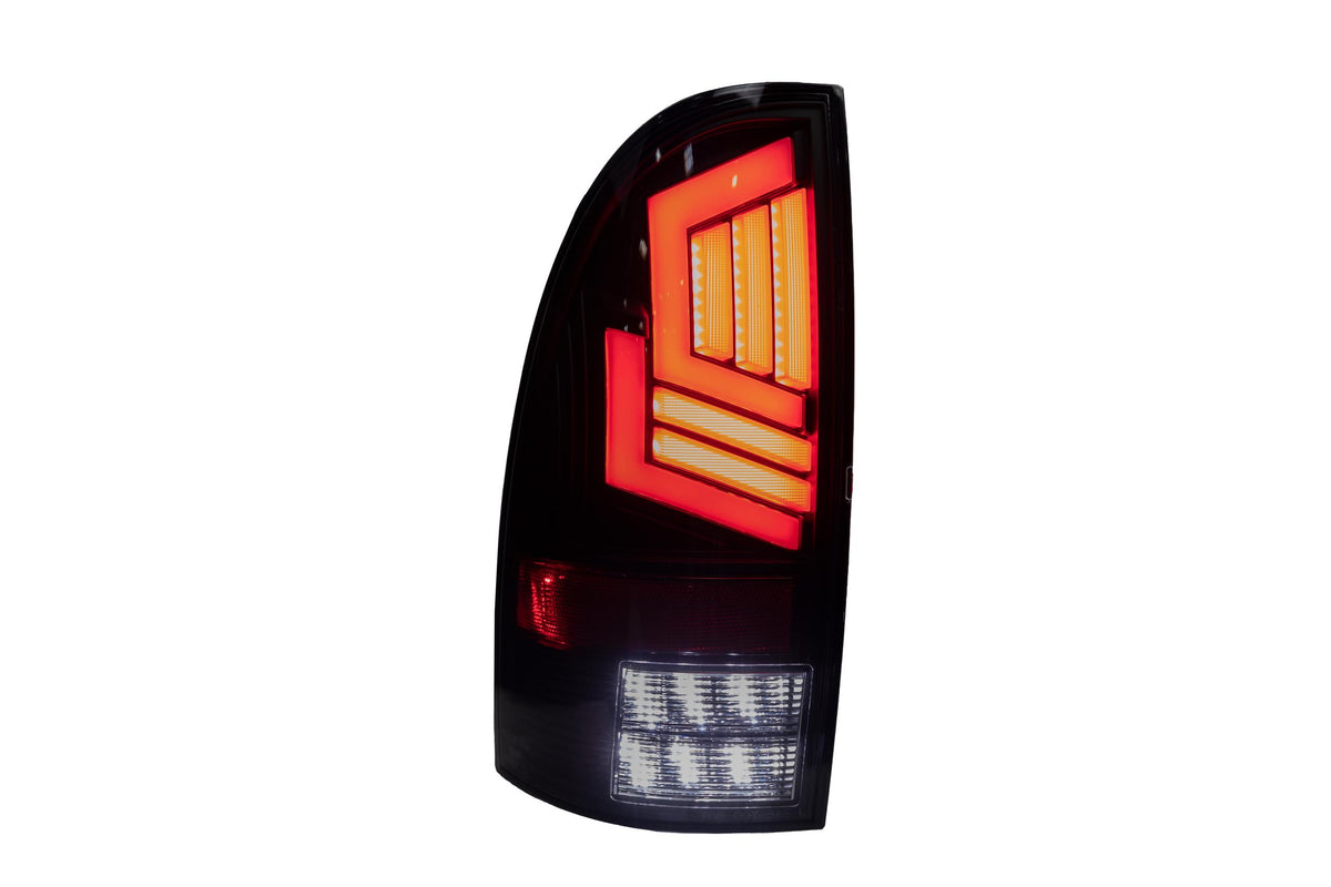 Winjet Sequential Tail Lights-Black / Clear (2005-2015 Tacoma) - CTWJ-0704-BC-SQ