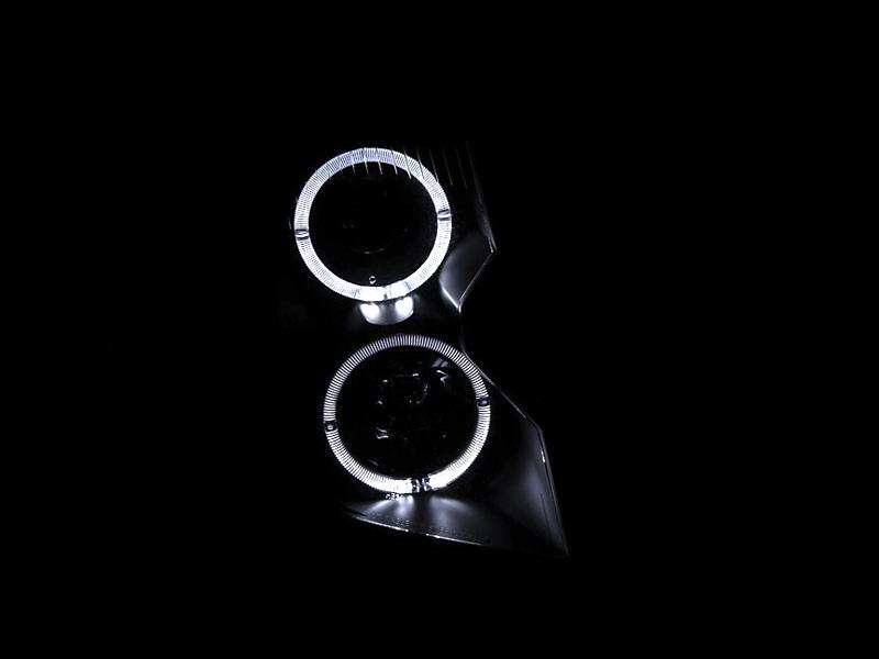 ANZO Projector Headlight Set W/Halo (2003-2007 CTS) - 121415