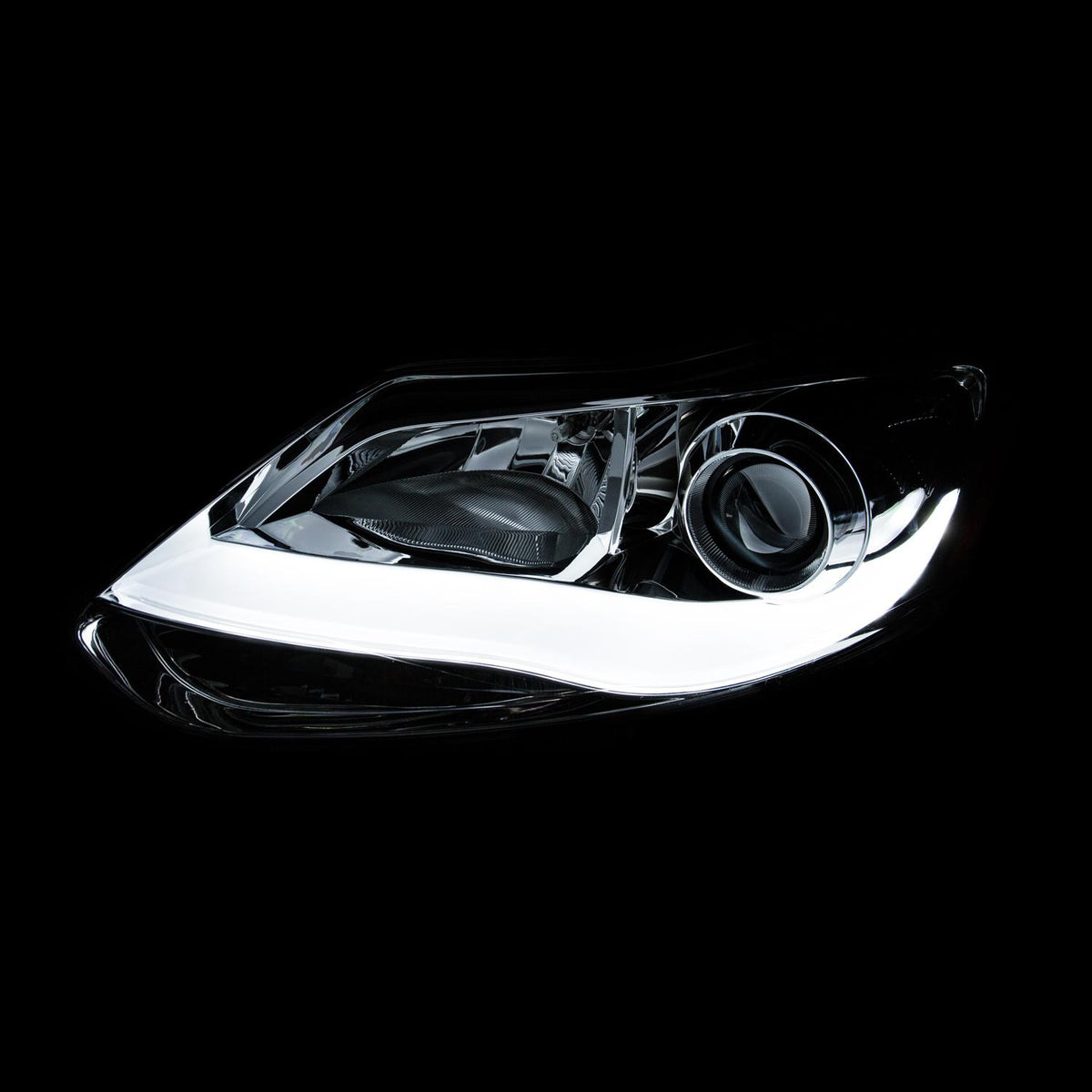 ANZO Projector Headlight Set (2012-2015 Focus) - 121490