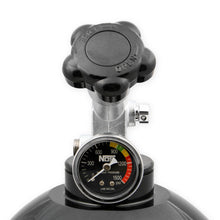 14760bnos_0218347.jpg