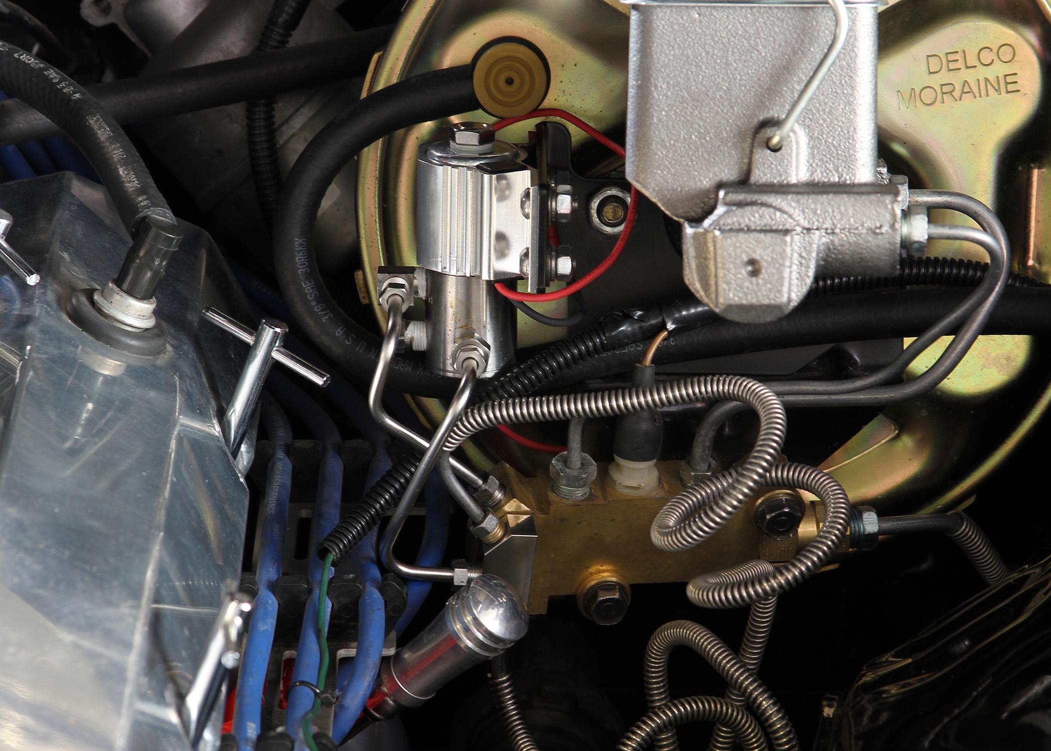 HURST Roll/Control, Line/Loc Kit - GM F-Body (1971-1980 Camaro, Firebird) - 5671525