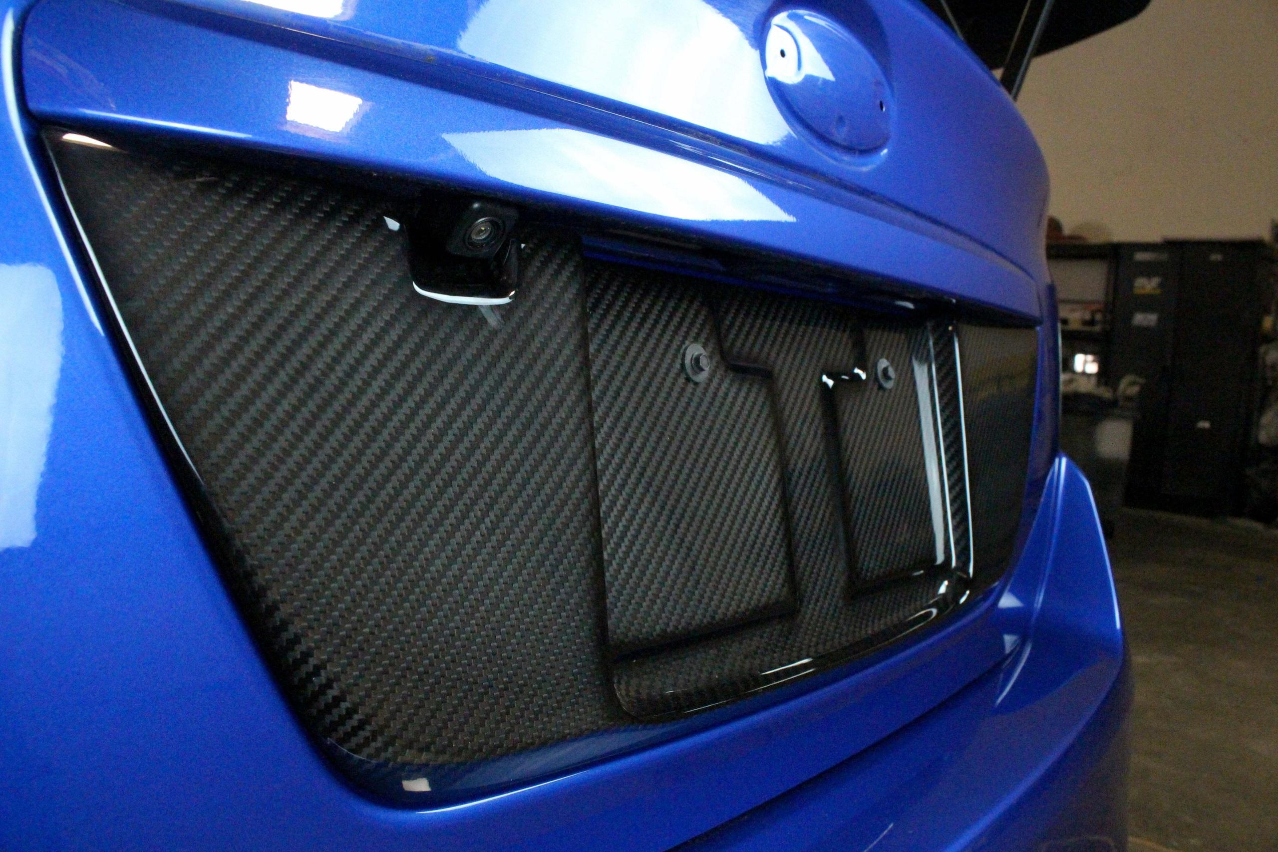 APR Carbon Fiber License Plate Frame/WRX,STI Sedan (2015-up WRX/STI Sedan) - CBX-WRXLIC15