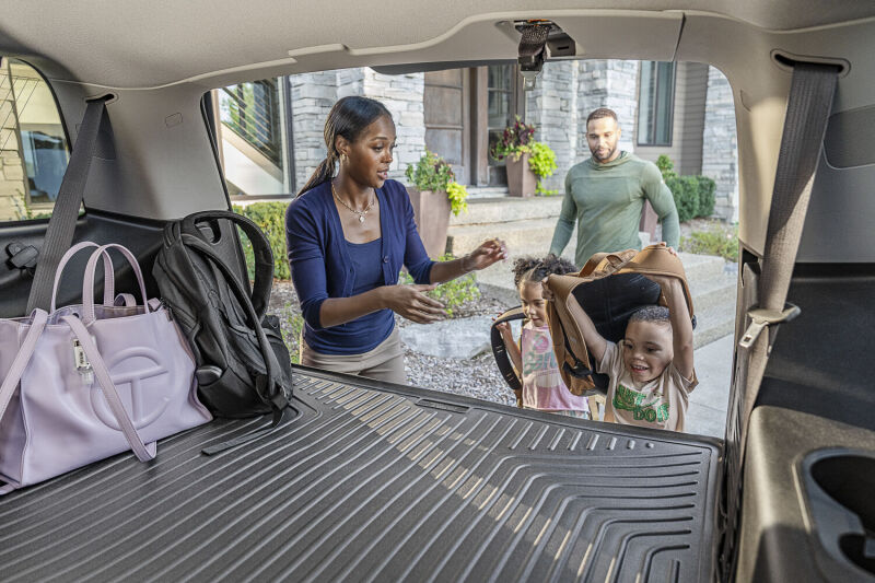 Husky Liners 18-22 Volkswagen Tiguan WeatherBeater Cargo Liner - Black
