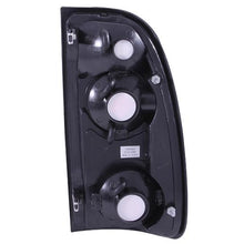 ANZO Tail Light Assembly (2000-2006 Tundra) - 211126