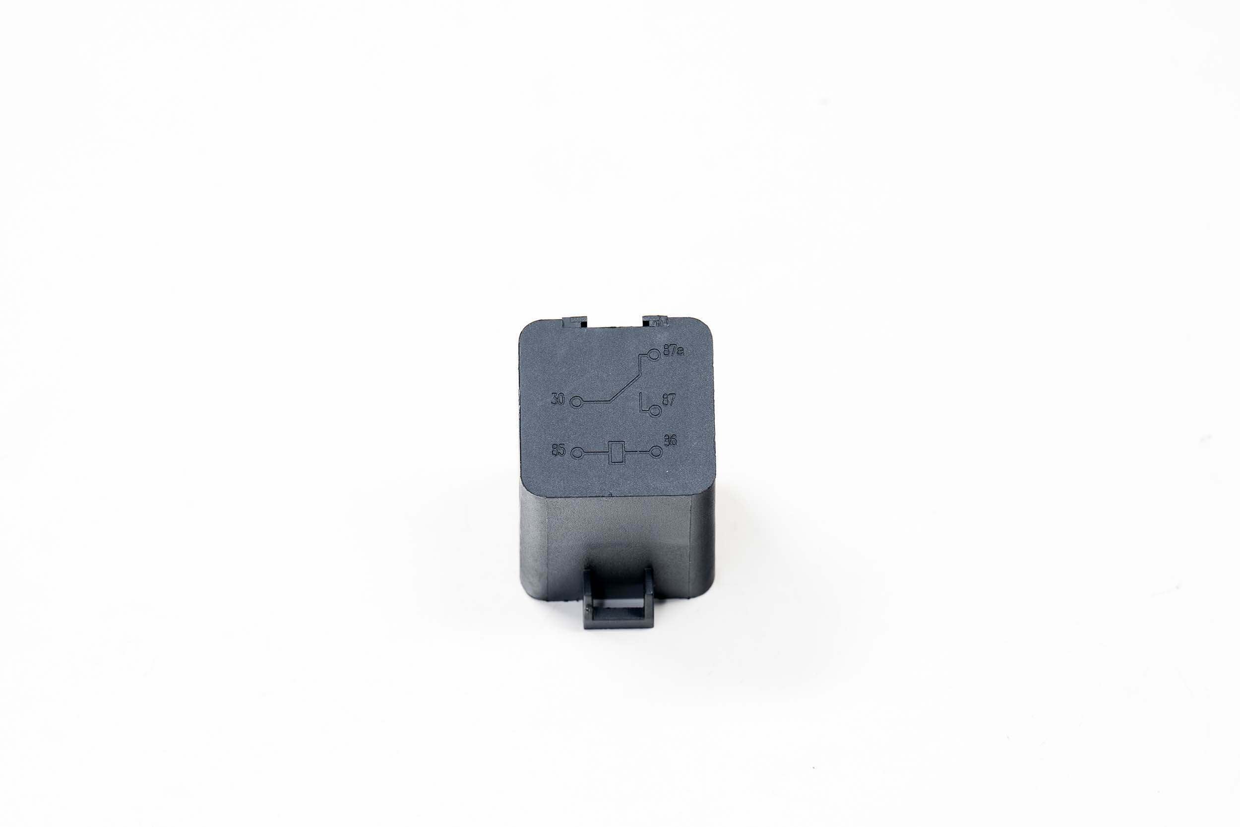 Morimoto Relay: Weatherpack Cube - WP320