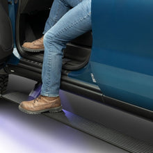 AMP Research Powerstep Plug-N-Play 22-23 Chevy Silverado 1500/GMC Sierra 1500 Dbl/Crw Cab - 76255-01A