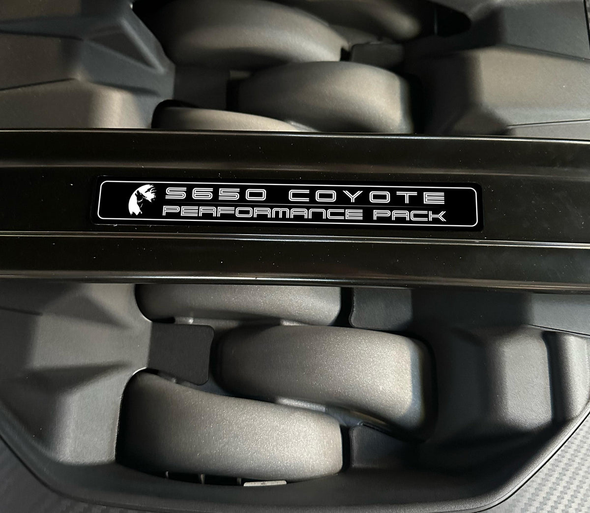 Anchor Room Aluminum Strut Tower Plate [S27] Moon S650 Coyote Perf Pack (2024+Mustang) - 24FM_SP_S27