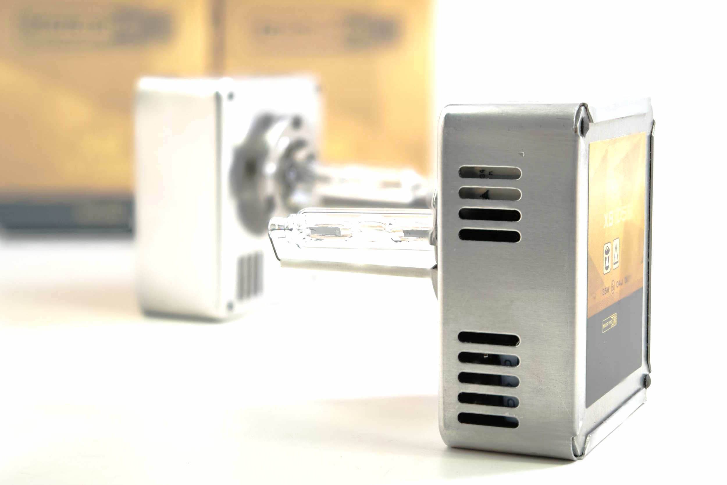 Morimoto D5S: XB 5500K (Universal) - B960