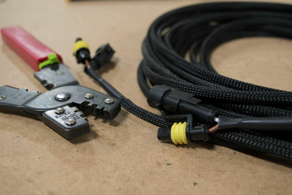 Acme Connector: H7 Male (Universal) - WP40