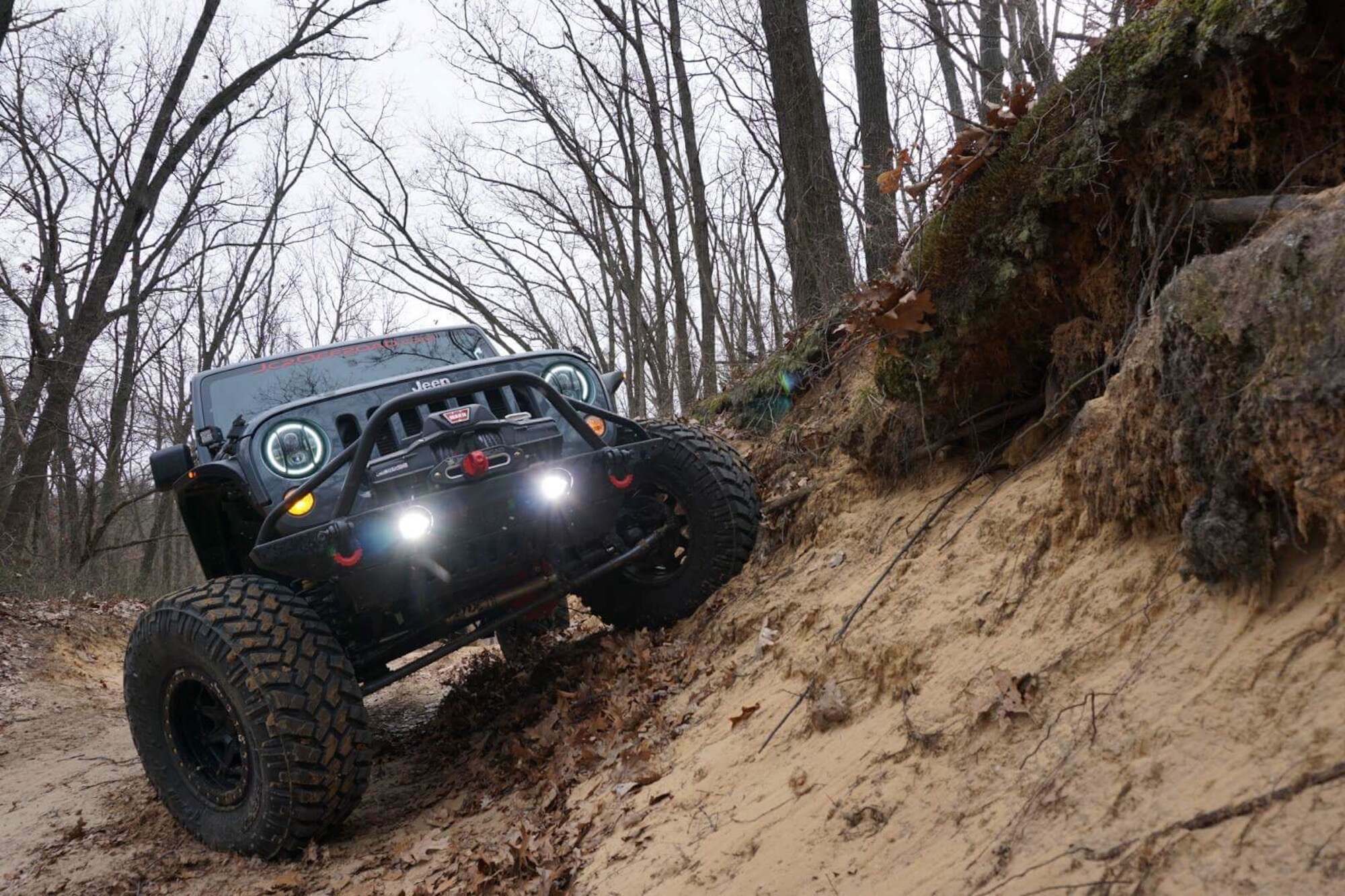 Morimoto  XB LED Fogs: Type M (Set / Black) (Jeep Wrangler (JK)) - LF030