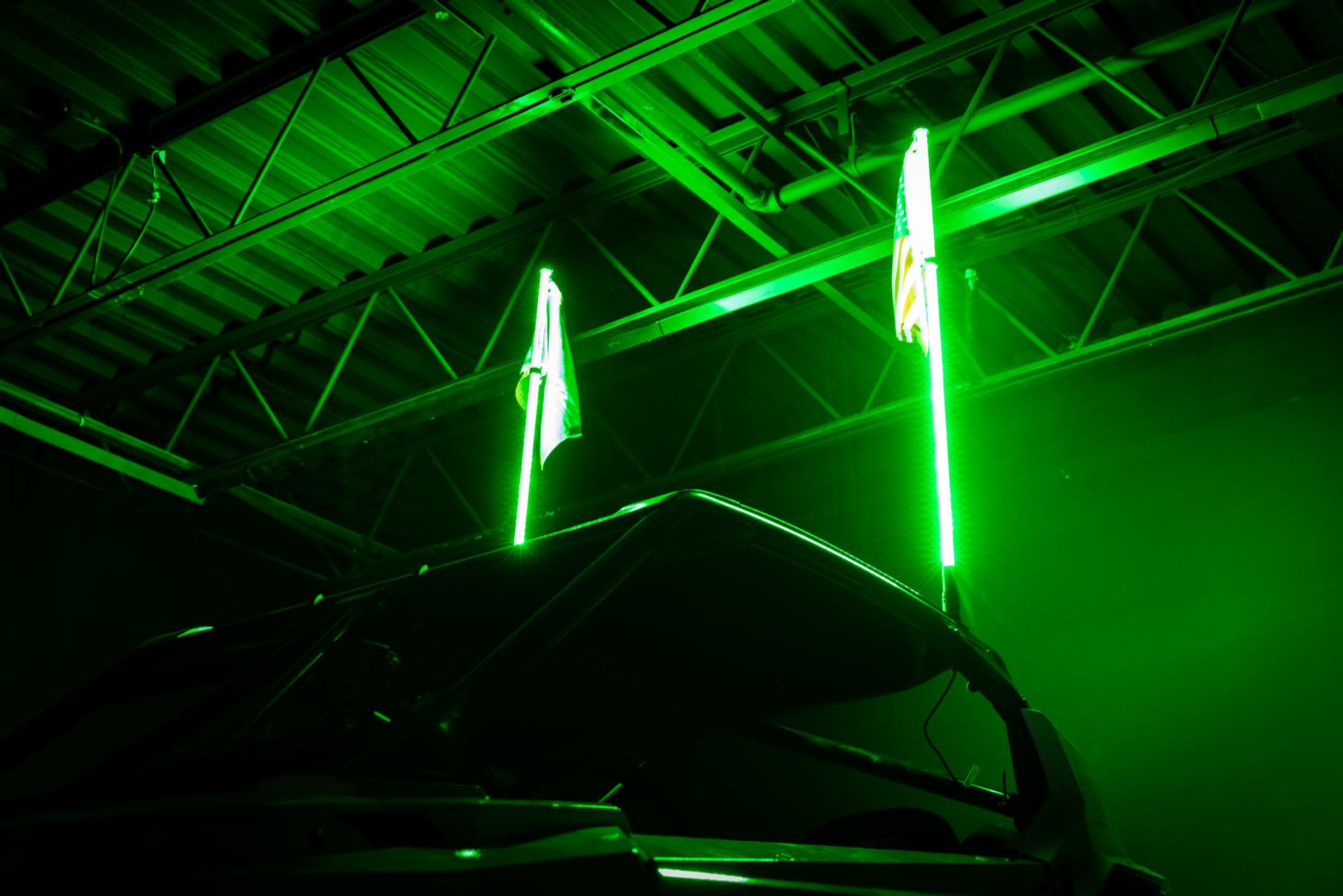 Profile  Pixel: Whip (With RGB BT Controller) (Universal) - LED1230
