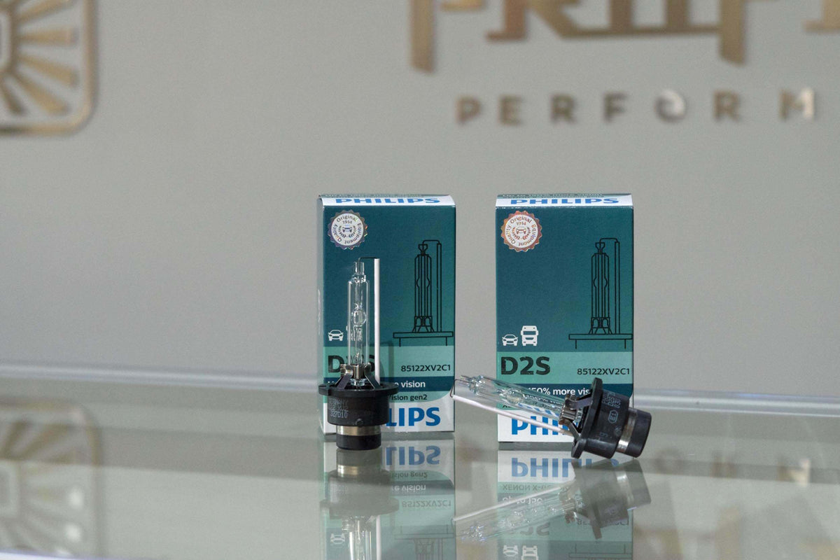 Philips D2S:  85122 XV2 (4800K) - One Pair (Universal) - B101