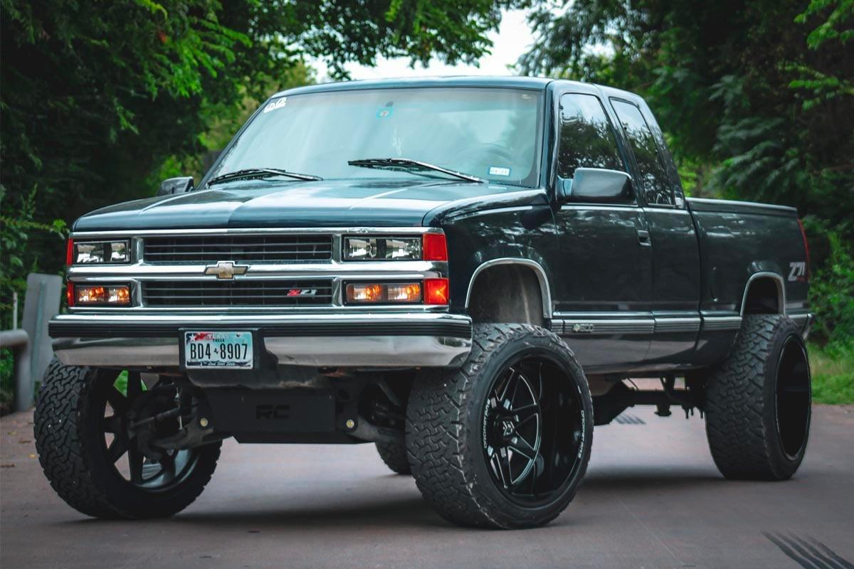 Rough Country 6in GM Suspension Lift Kit - 27630