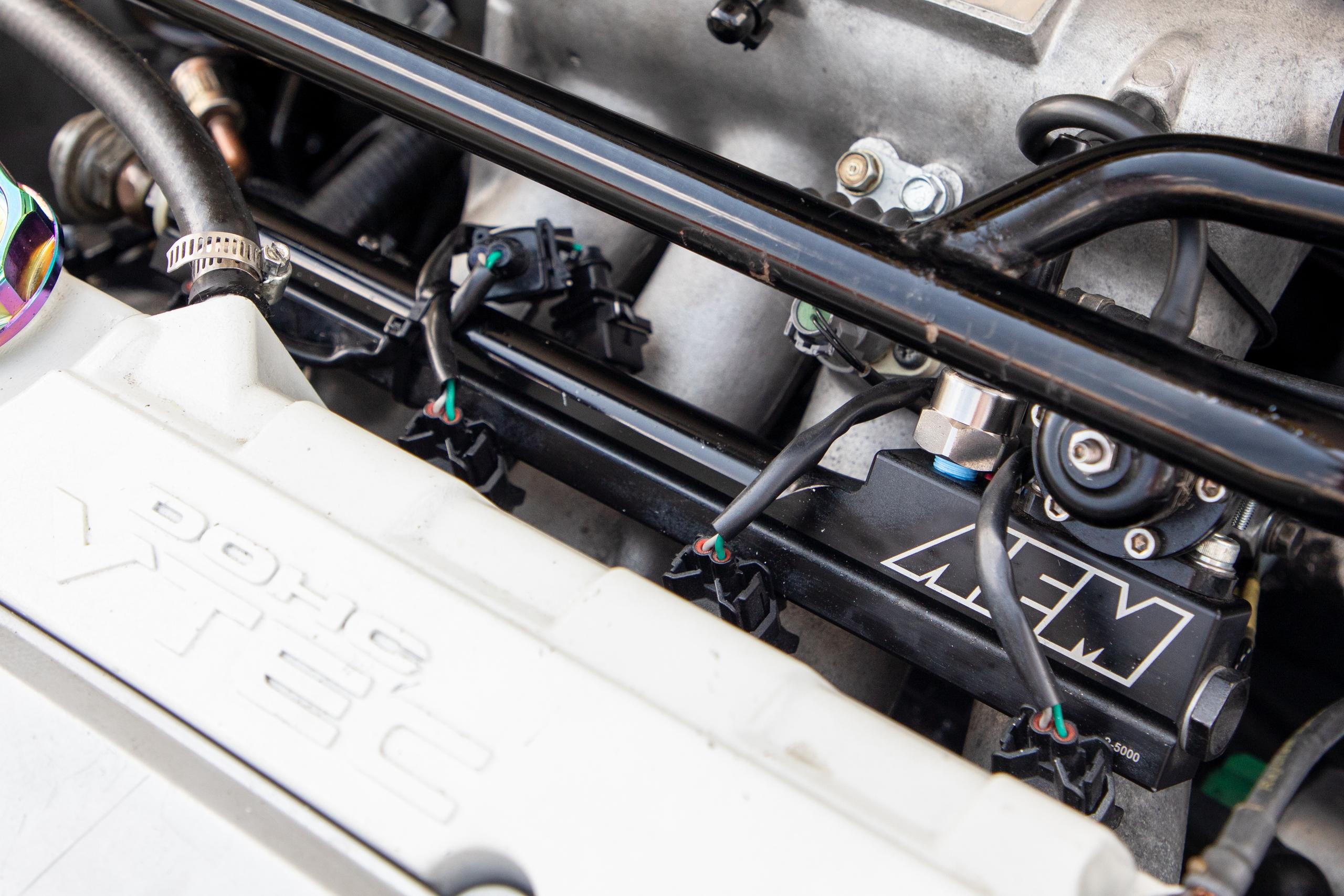AEM Hi Vol Fuel Rail - 25-100BK