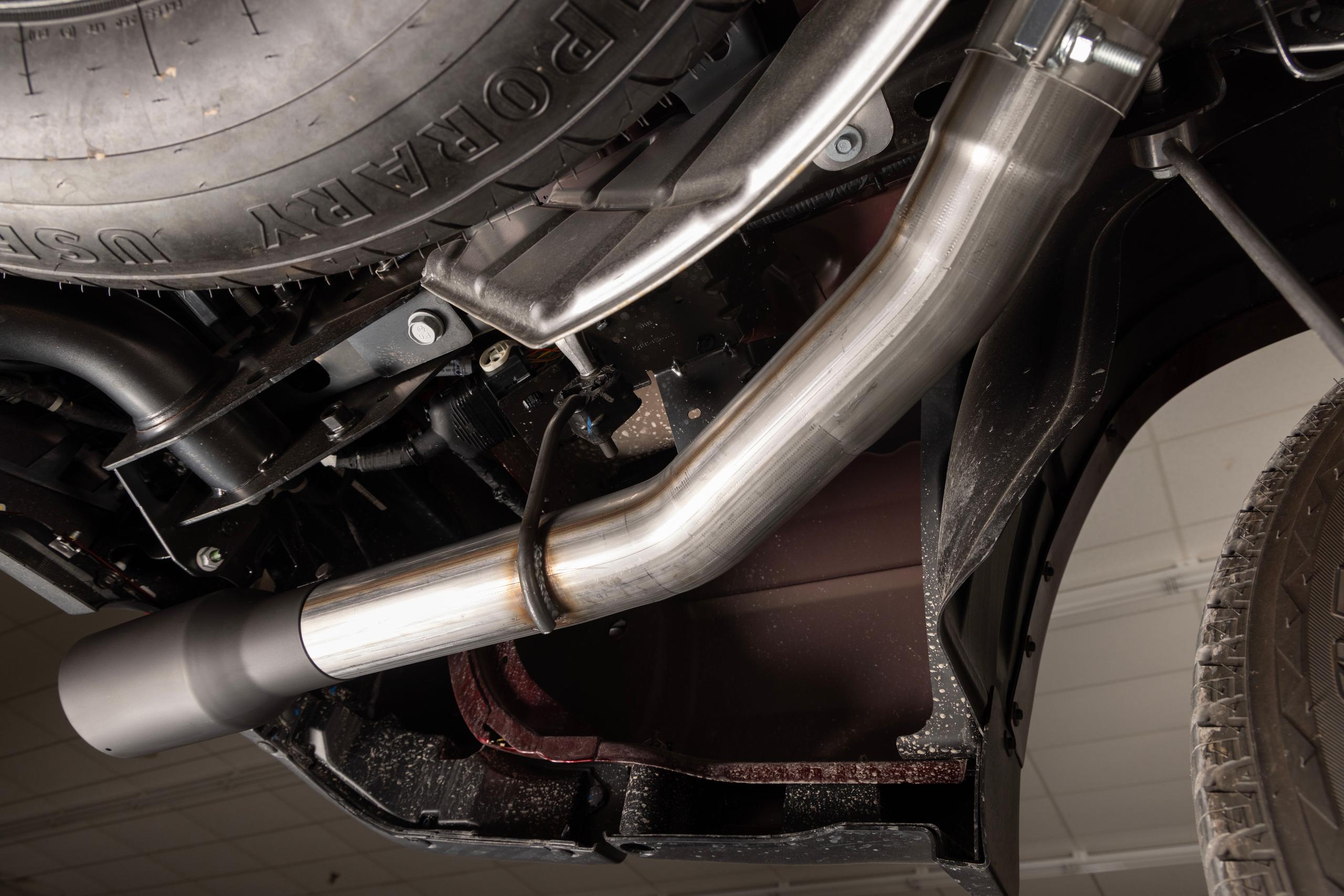 Flowmaster Outlaw Cat-Back Exhaust System (2025 1500) - 818197