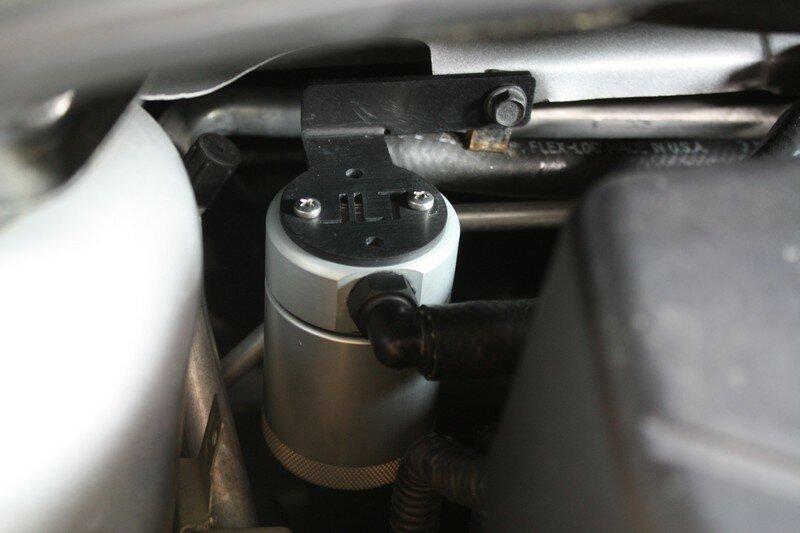J&L 3021R 3.0 OIL SEPARATOR (2013-14 FOCUS ST, REAR)