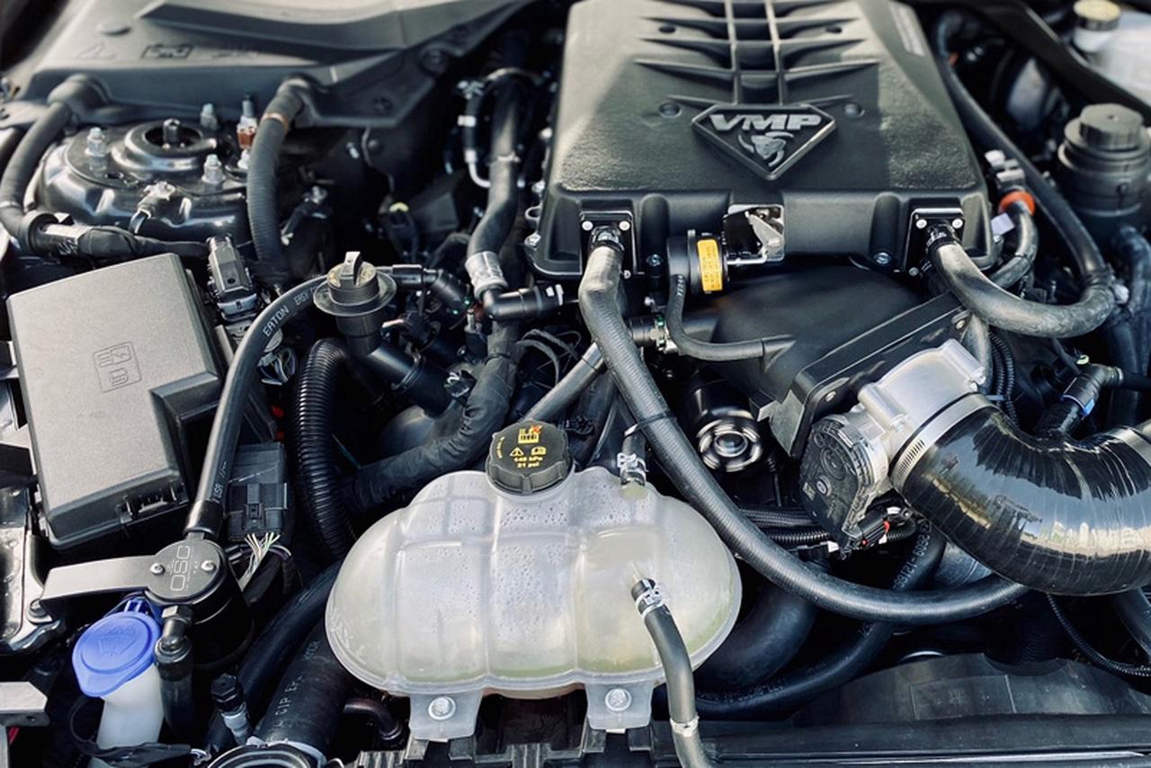 J&L 3.0 Oil Separator (Black Anodized/Remote Mount) (2015-2020 Mustang GT, GT350, Bullitt, Whipplecharged 5.0/5.2) - 3030P-B