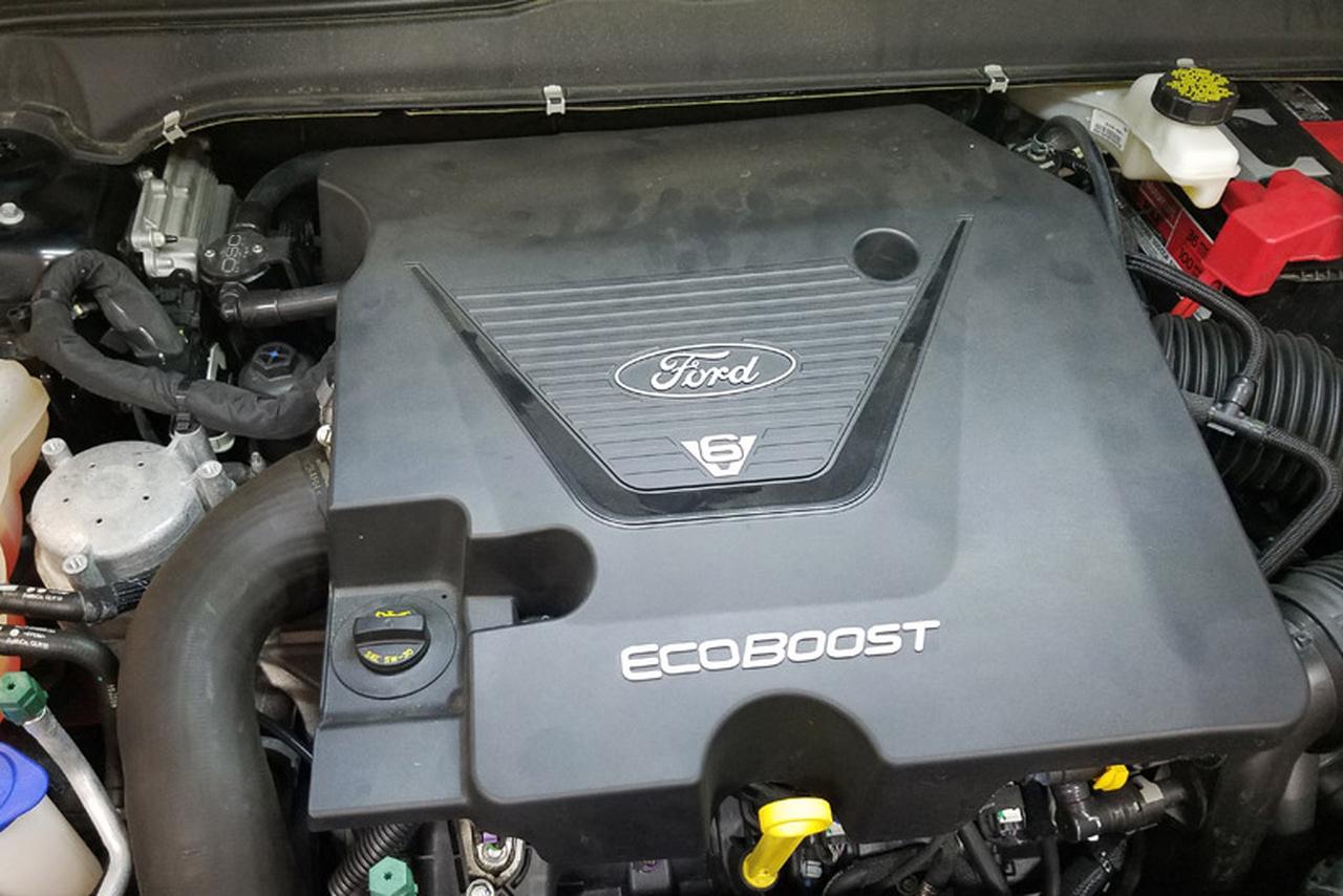 J&L 3034P-B J&L 3.0 Oil Separator Pass Side -Black Anodized (2017-2018 Fusion 2.7 Ecoboost )