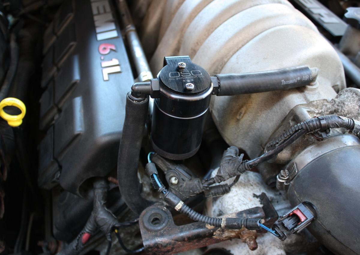 J&L 3062P-B 2005-2010 6.1L HEMI Passenger Side 3.0 Oil Separator (Black Anodized)