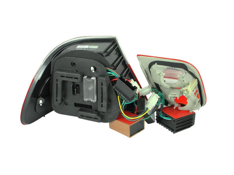 ANZO Tail Light Assembly (1999-2006 323Ci, 323is, 325Ci, 328Ci, 328is, 330Ci, M3) - 321105