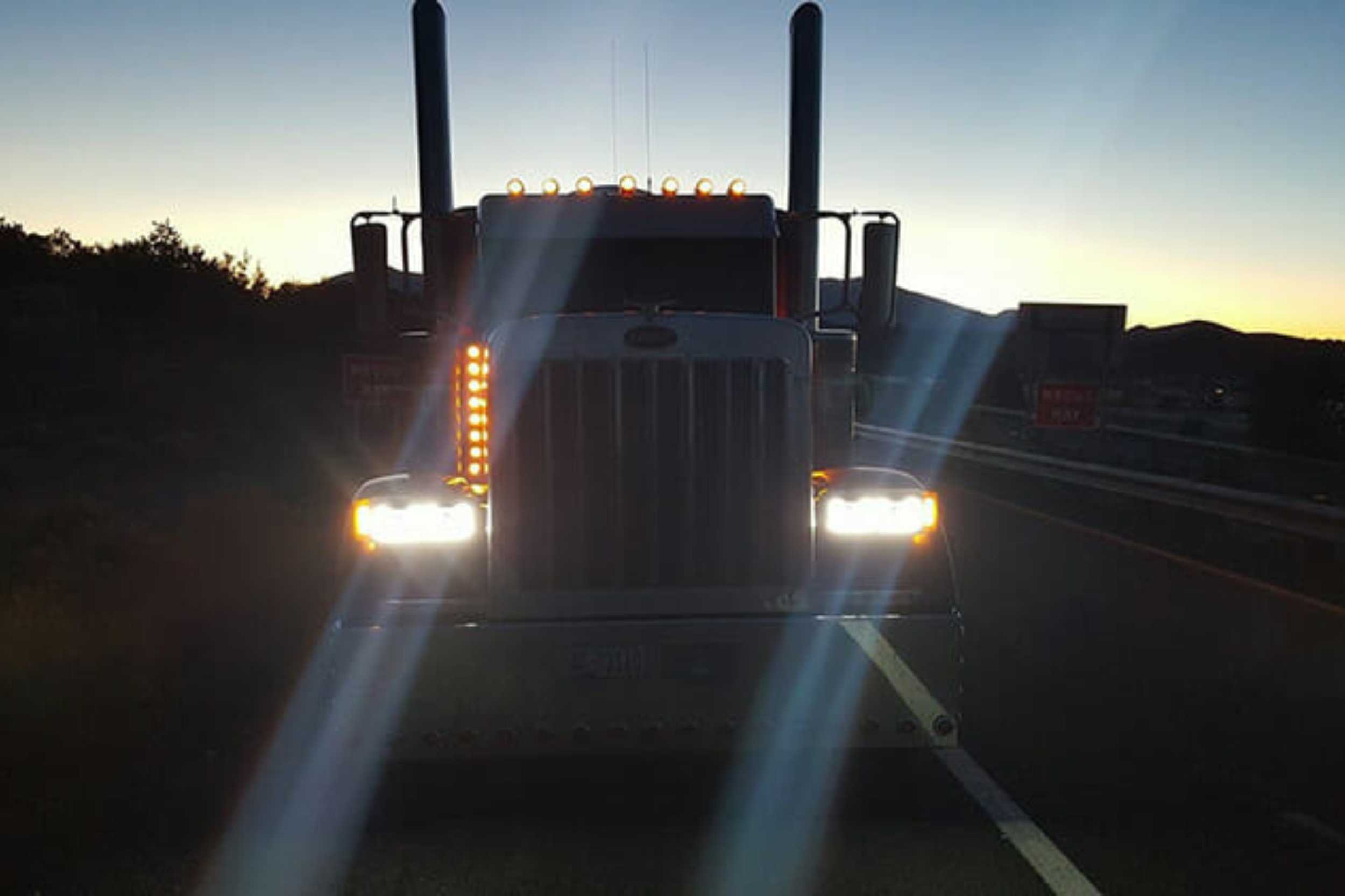 Vision X  LED Headlights: (Each / 4x6" Rectangle / Chrome / Amber Halo) (Universal) - XIL-46DA