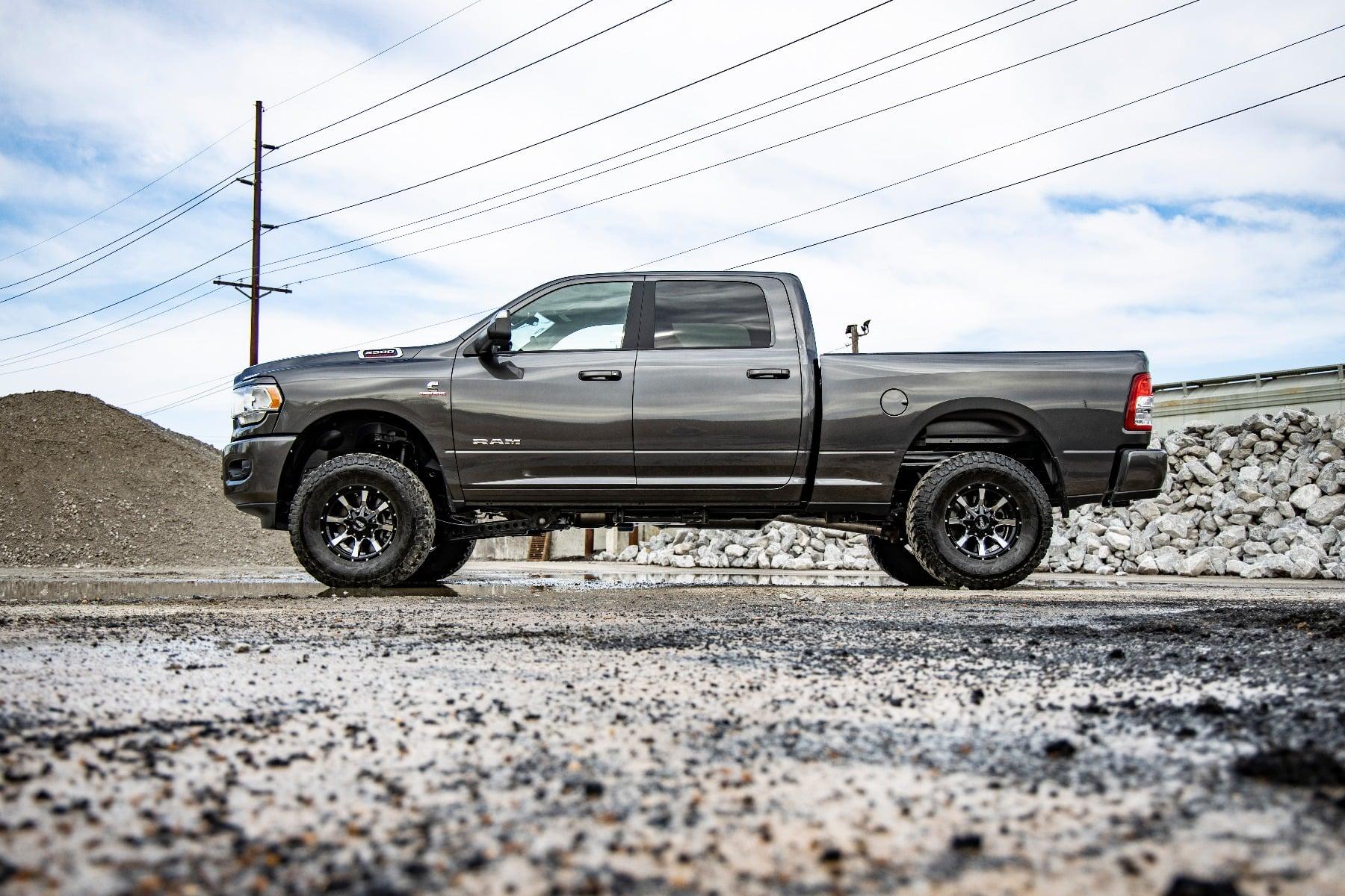 Rough Country 2.5in Dodge Leveling Kit (14-20 Ram 2500; 13-20 Ram 3500 4WD) - 37730A