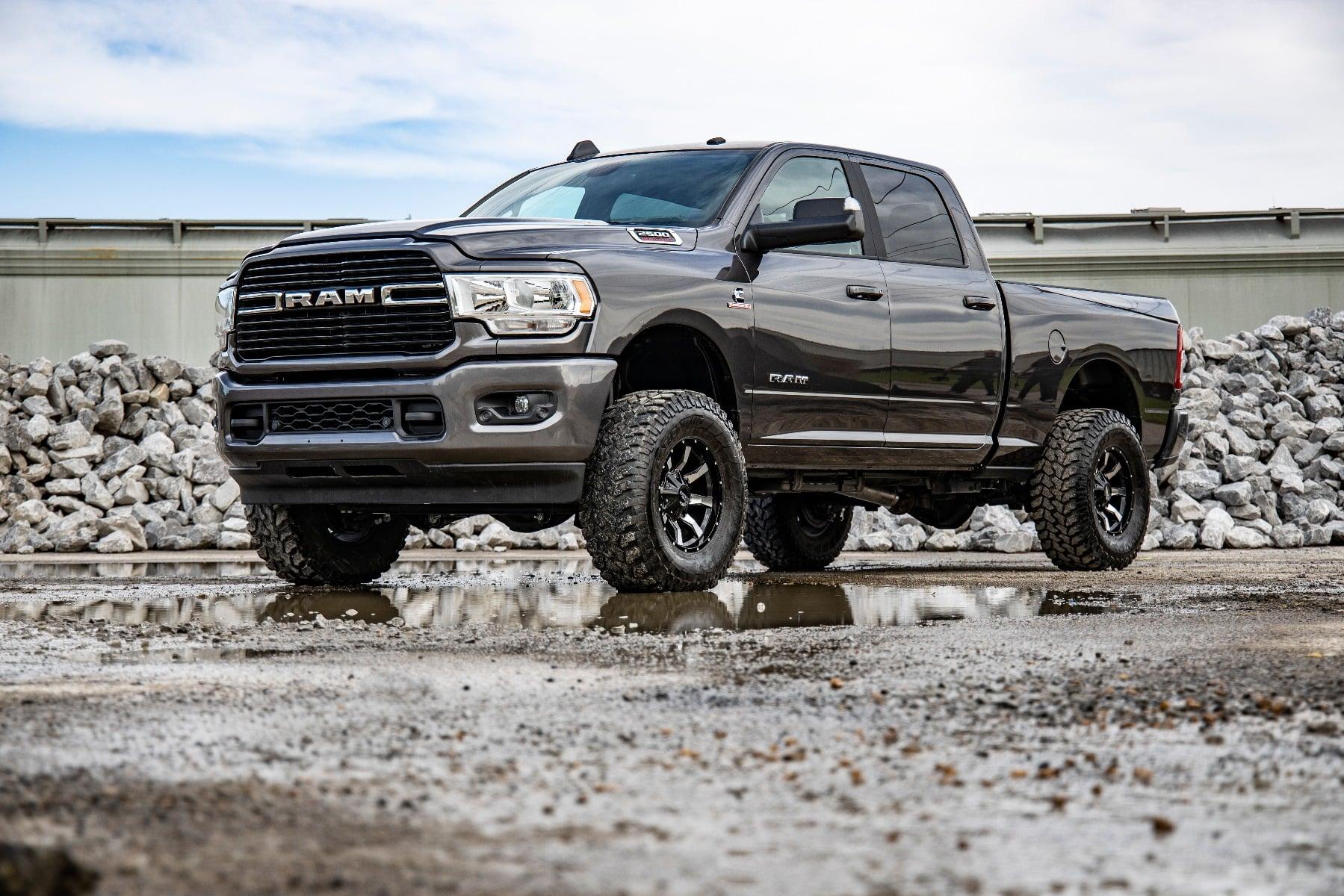 Rough Country 2.5in Dodge Leveling Kit (14-20 Ram 2500; 13-20 Ram 3500 4WD) - 37730A