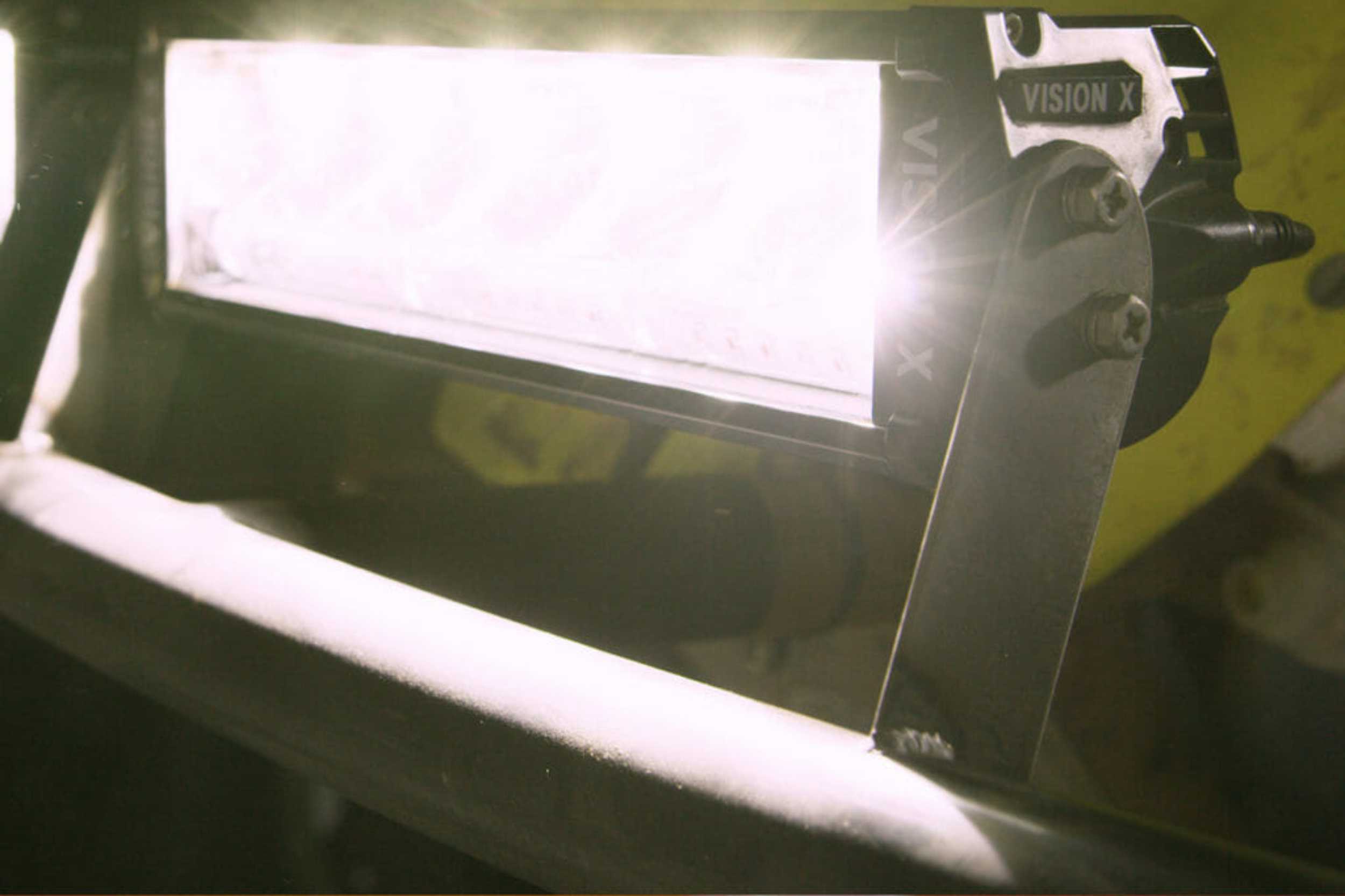 Vision X  Shocker LED Light Bar: 40" (White Photon Light Pipe / With Harness) (Universal) - SHK-BV24WPW