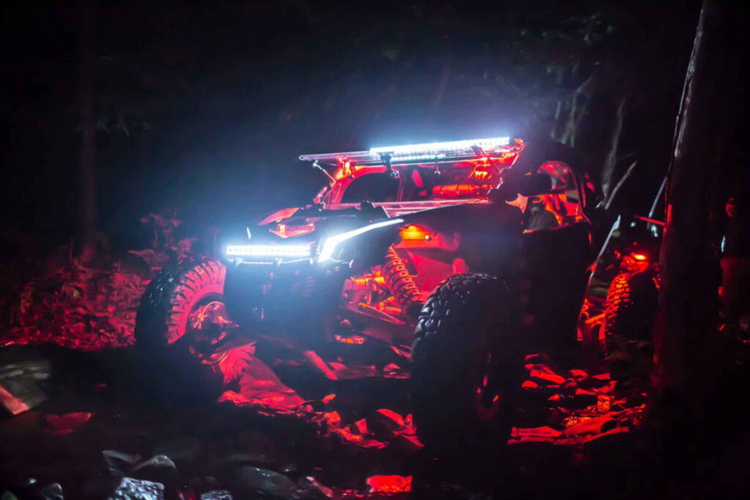 Vision X  LED Rock Light System: (9W / 6 Pod Set / Amber) (Universal) - HIL-RL6A