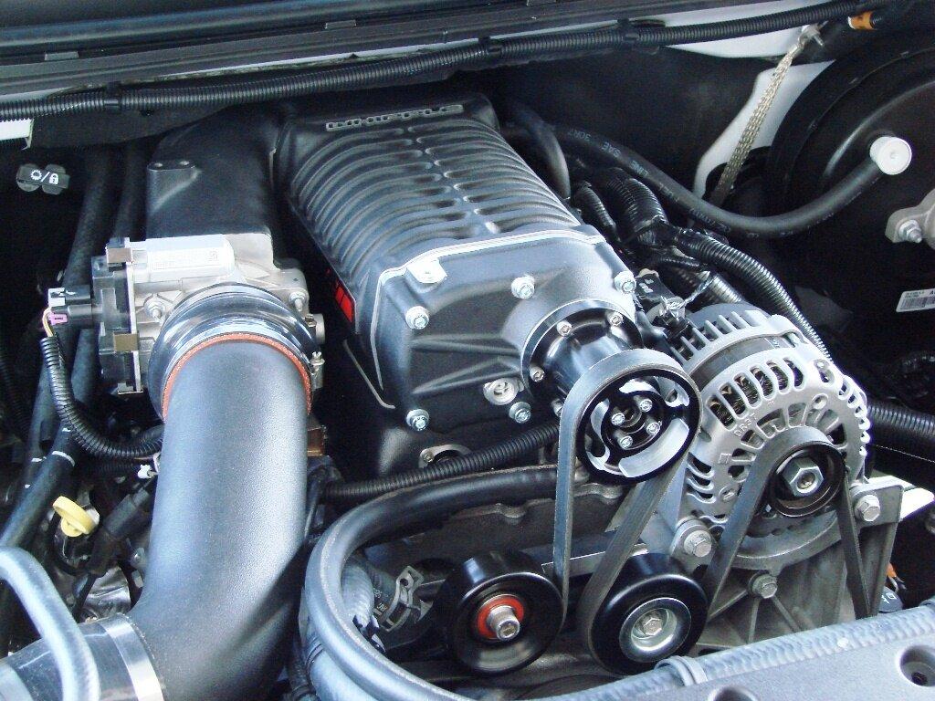 Whipple Superchargers 14-17 6.0L GM 2500 HD W140AX (2.3L) SC Kit / Intercooled / 7-8psi / Black - WK-1114TB