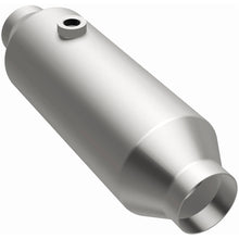 Magnaflow Universal Catalytic Converter - 2.50in. (2003-2003 Pilot,2005-2005 Lincoln Navigator,1997-2003 Town &amp; Country) - 4451356