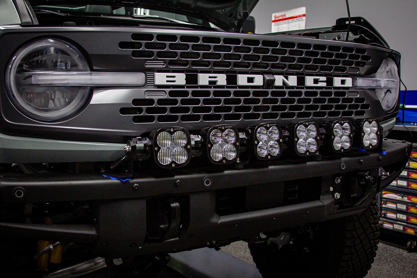 Baja Designs 6 XL Linkable LIght Bar Kit Plastic Bumper Mount w/Upfitter 21-Up Ford Bronco Baja Designs - 447768UP
