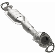 Magnaflow Direct-Fit Catalytic Converter (2005-2005 L300) - 451000