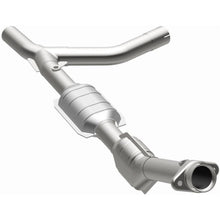 Magnaflow Direct-Fit Catalytic Converter (2003-2004 E-150,2003-2004 E-250,2003-2004 E-150 Club Wagon) - 458002