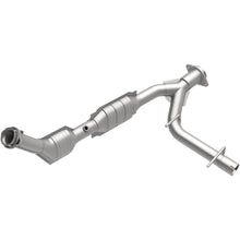 Magnaflow Direct-Fit Catalytic Converter (2003-2004 Expedition) - 458022