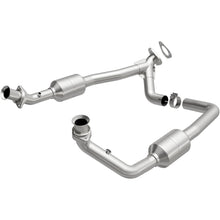 MagnaFlow California Direct-Fit Catalytic Converter (2003 E-350 Super Duty, E-150, E-150 Club Wagon, E-250, E-350 Club Wagon) - 4583378
