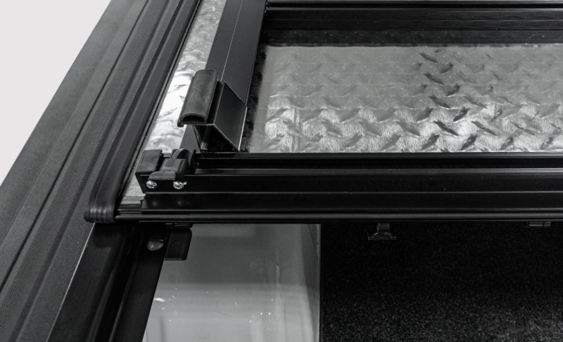 Access LOMAX Tri-Fold 05-21 Nissan Frontier 5ft Bed