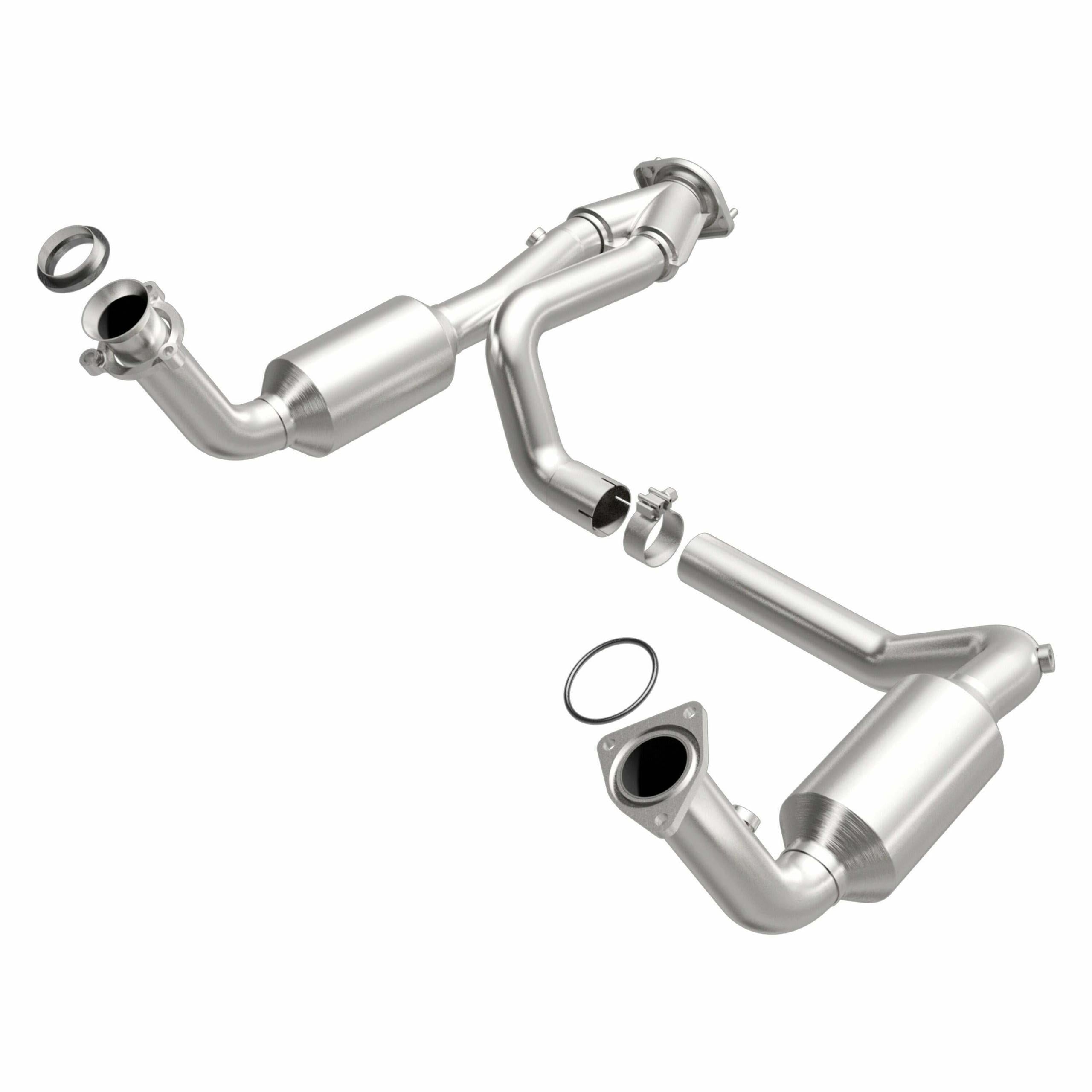 MagnaFlow California Direct-Fit Catalytic Converter (2004-2006 Cadillac, Chevrolet, GMC Fitment) - 4651097