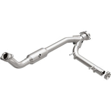 MagnaFlow California Direct-Fit Catalytic Converter (2005-2006 Navigator) - 4651508