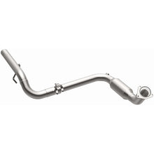 MagnaFlow California Direct-Fit Catalytic Converter (2004-2006 Cadillac, Chevrolet, GMC Fitment) - 4651878