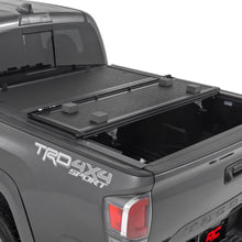 Rough Country Hard Low Profile Bed Cover 5 Foot Bed Toyota Tacoma 2WD/4WD (2016-2023) (2016-2023 Tacoma) - 47420500B